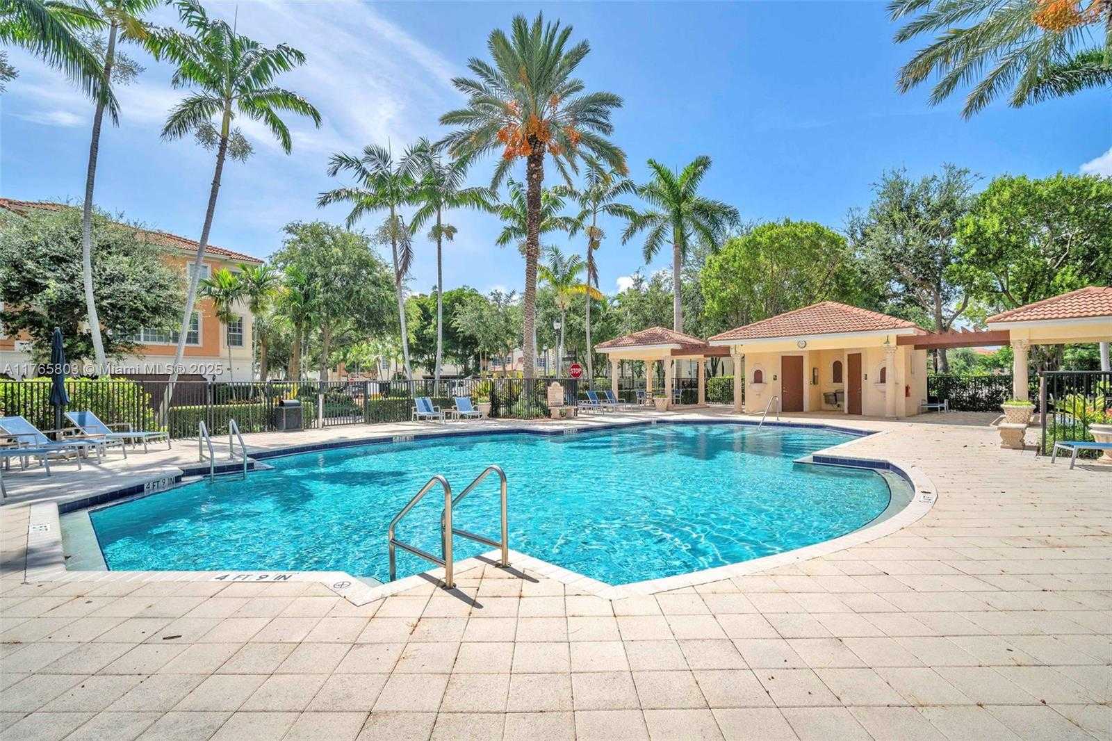 Small Image of 616 NE Venezia Ln, Boca Raton, FL 33487, USA Number 46