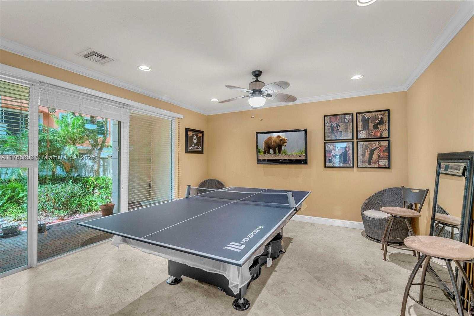 Small Image of 616 NE Venezia Ln, Boca Raton, FL 33487, USA Number 9