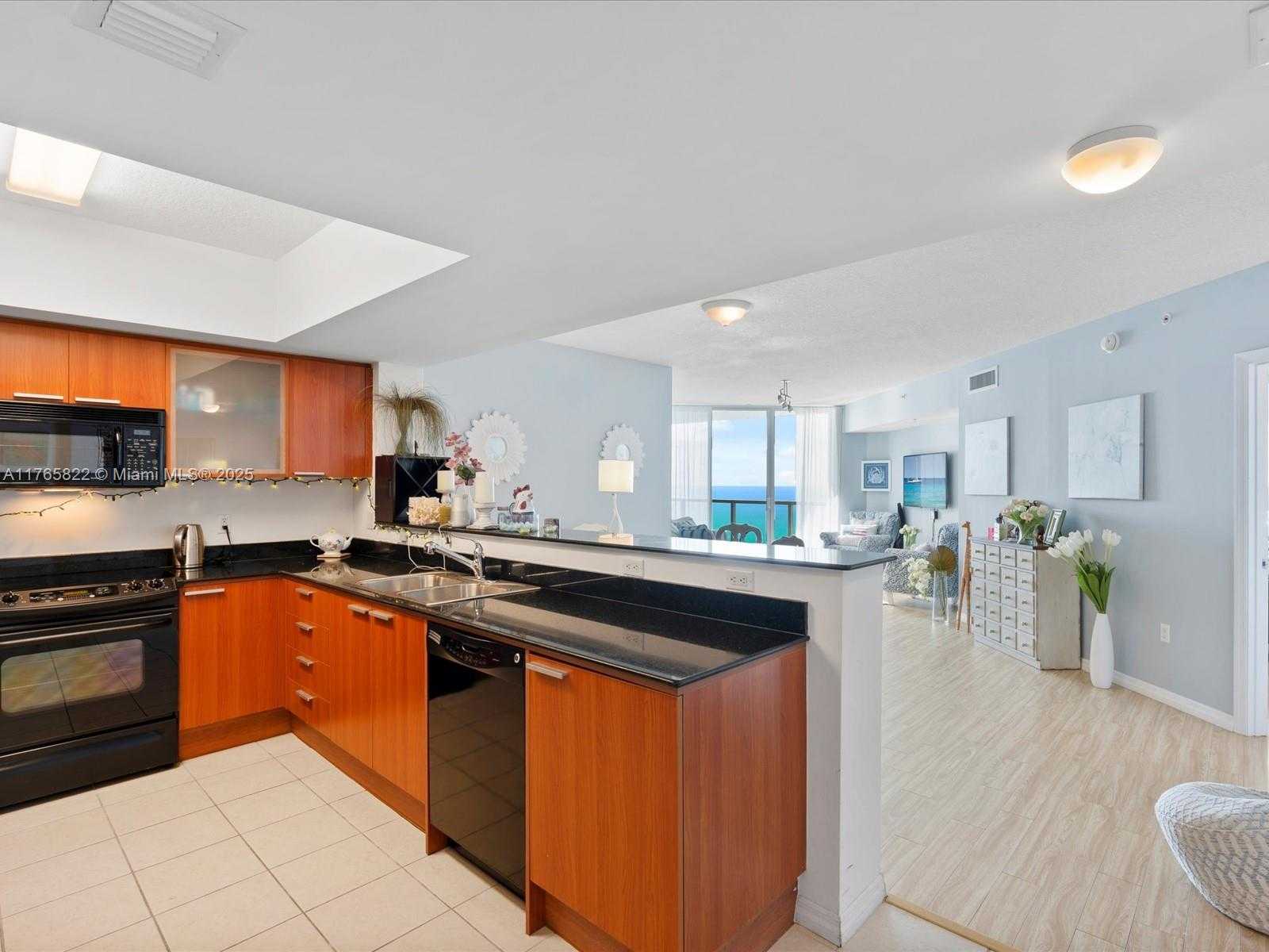 Small Image of 16699 COLLINS AVE #3710, Sunny Isles Beach Number 14