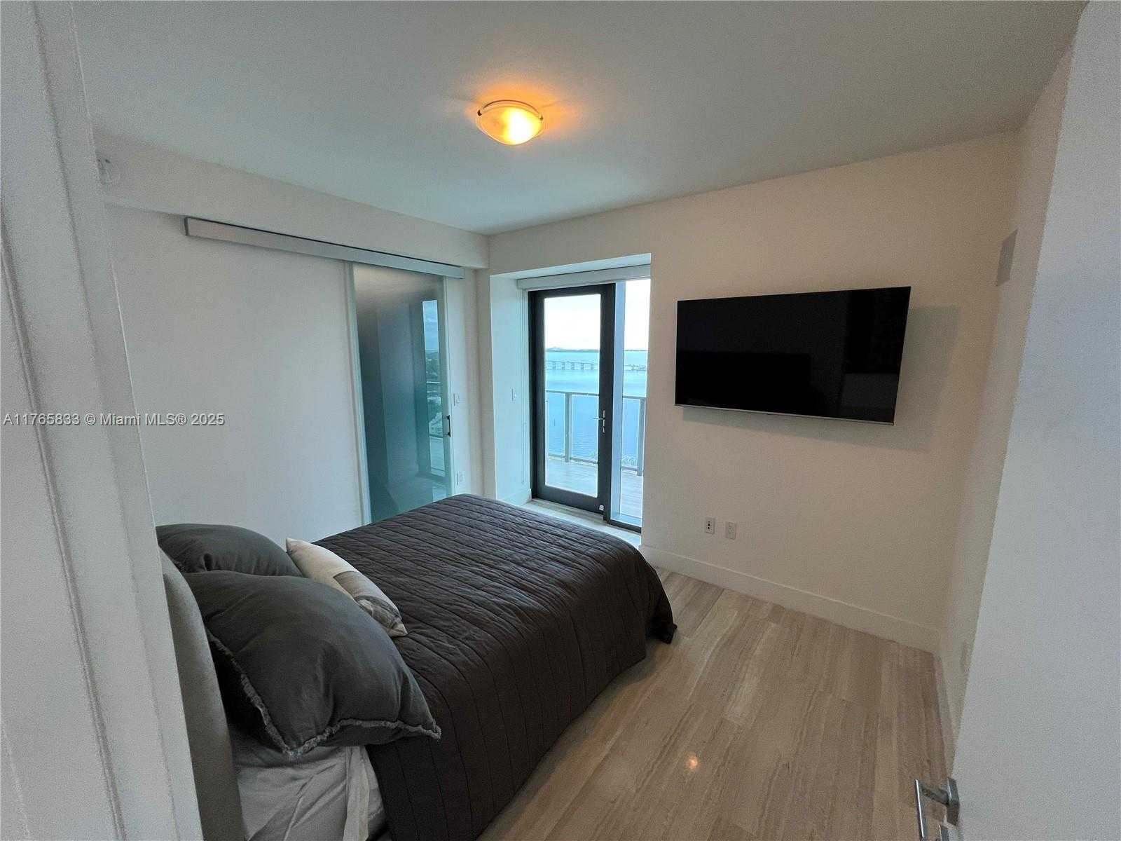 Small Image of 1451 BRICKELL AVE #2004, Miami Number 14