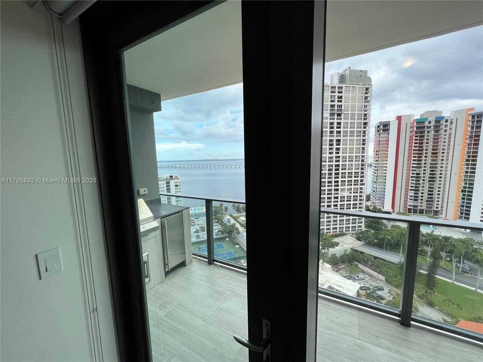 Small Image of 1451 BRICKELL AVE #2004, Miami Number 18