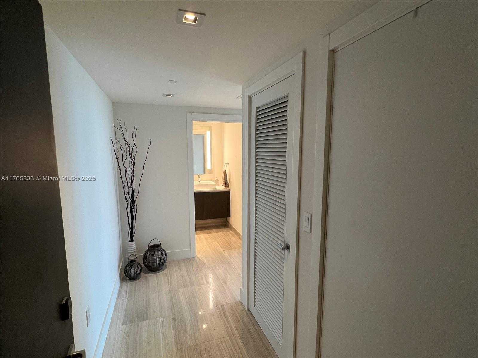 Small Image of 1451 BRICKELL AVE #2004, Miami Number 3