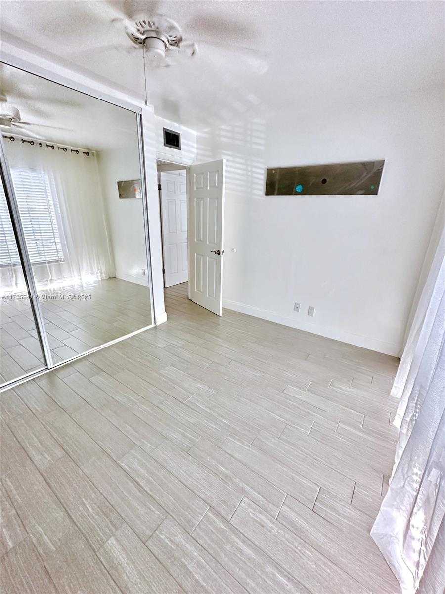 Small Image of 2201 NORTH EAST 66TH ST #1301, Fort Lauderdale Number 16