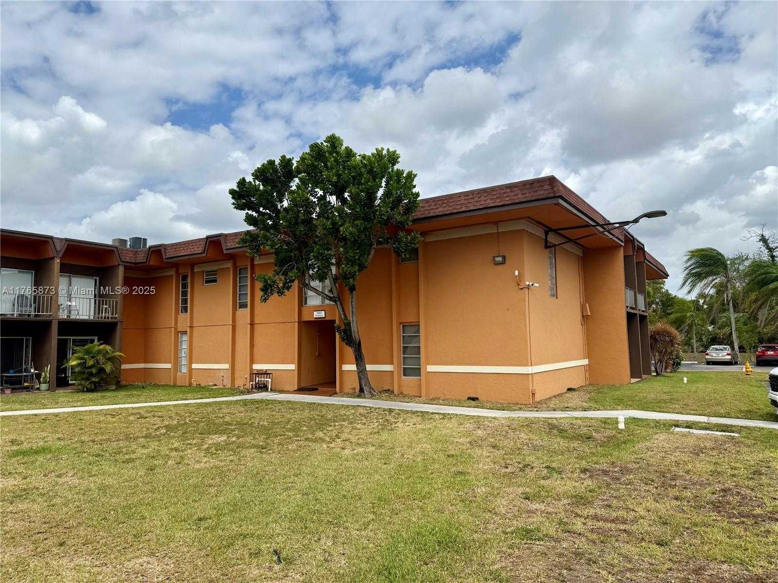 Small Image of 9493 SOUTH WEST 76TH ST #L3, Miami Number 2
