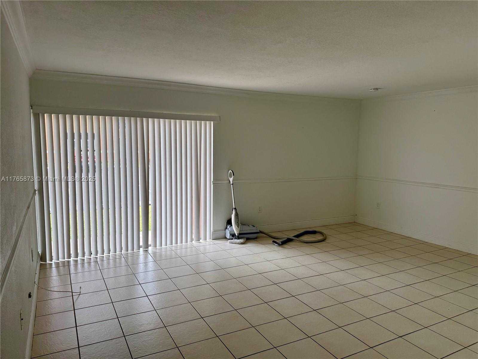 Small Image of 9493 SOUTH WEST 76TH ST #L3, Miami Number 5