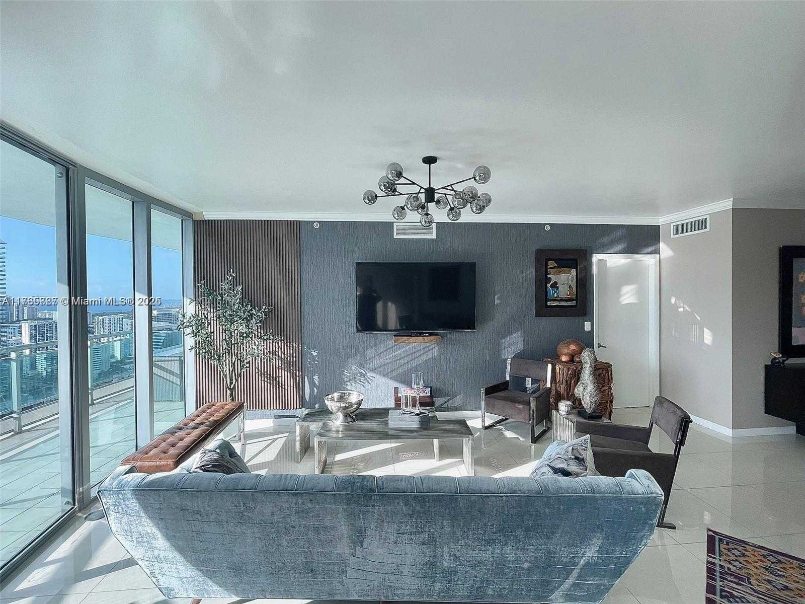 Small Image of 350 SOUTH MIAMI AVE #3602, Miami Number 5