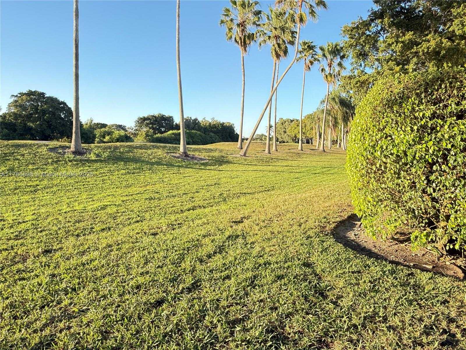 Small Image of 16339 MALIBU DR #22, Weston Number 10