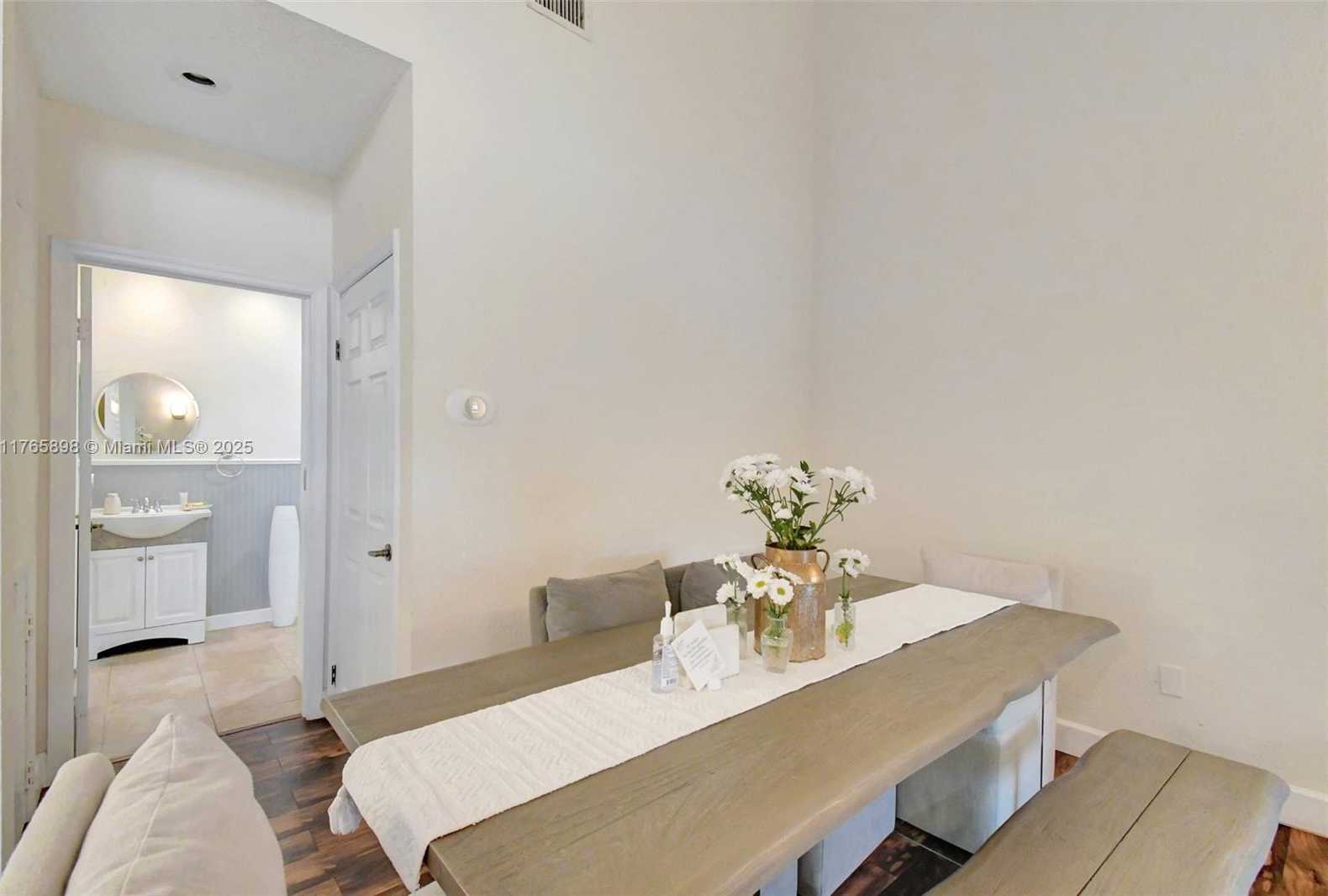 Small Image of 16339 MALIBU DR #22, Weston Number 14