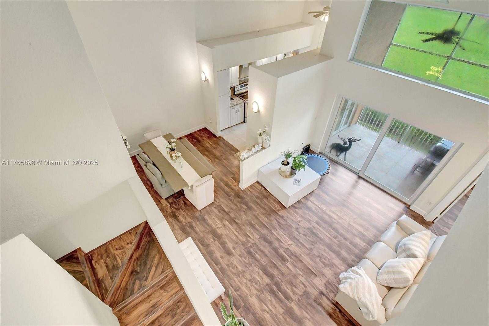 Small Image of 16339 MALIBU DR #22, Weston Number 32