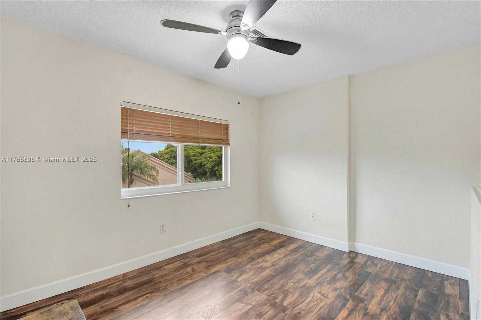 Small Image of 16339 MALIBU DR #22, Weston Number 35