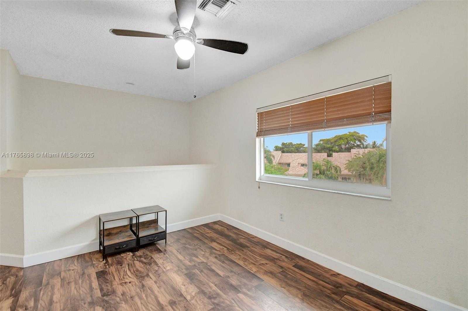 Small Image of 16339 MALIBU DR #22, Weston Number 36