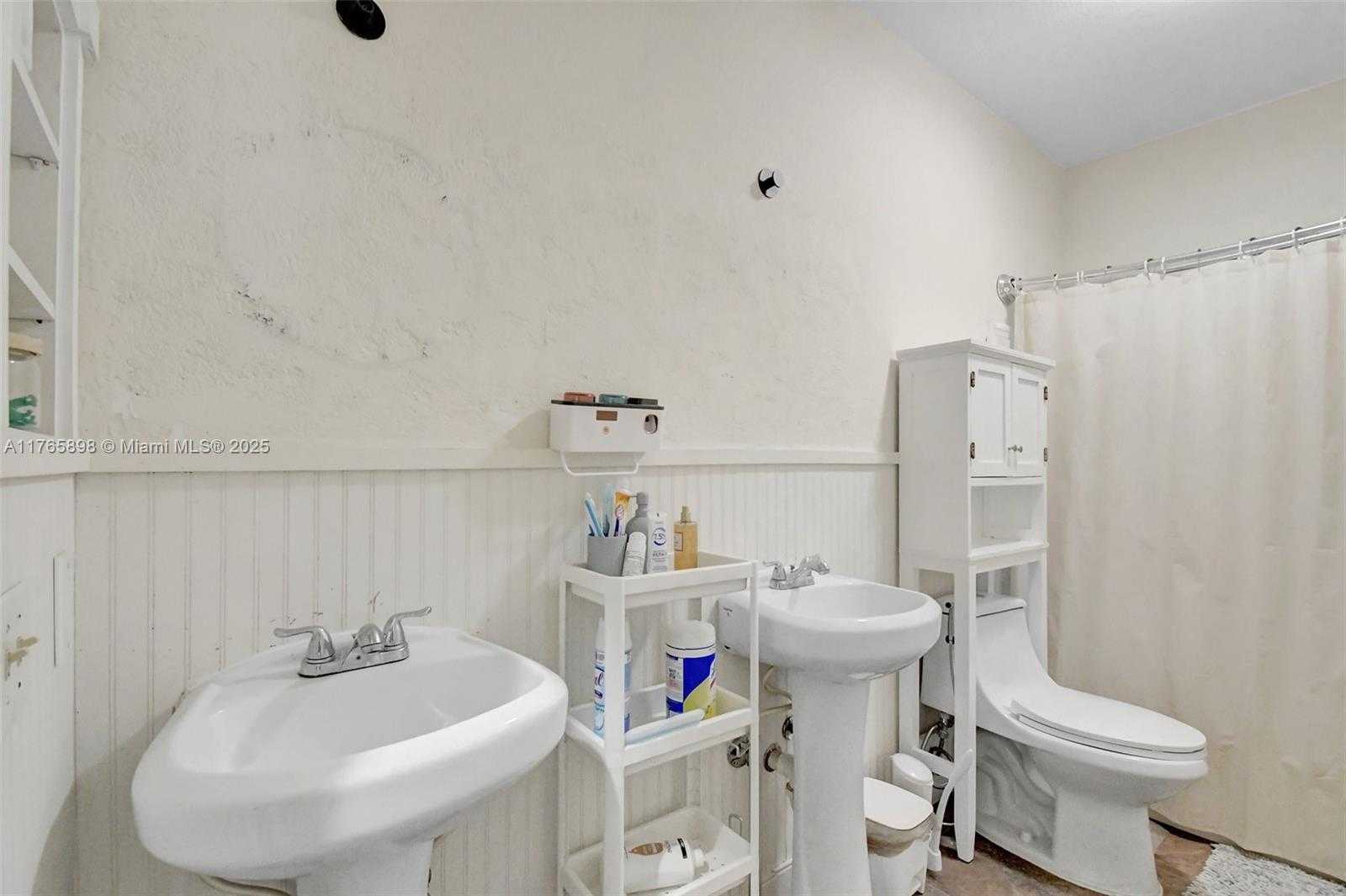 Small Image of 16339 MALIBU DR #22, Weston Number 40