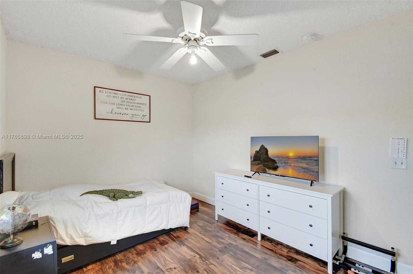 Small Image of 16339 MALIBU DR #22, Weston Number 44