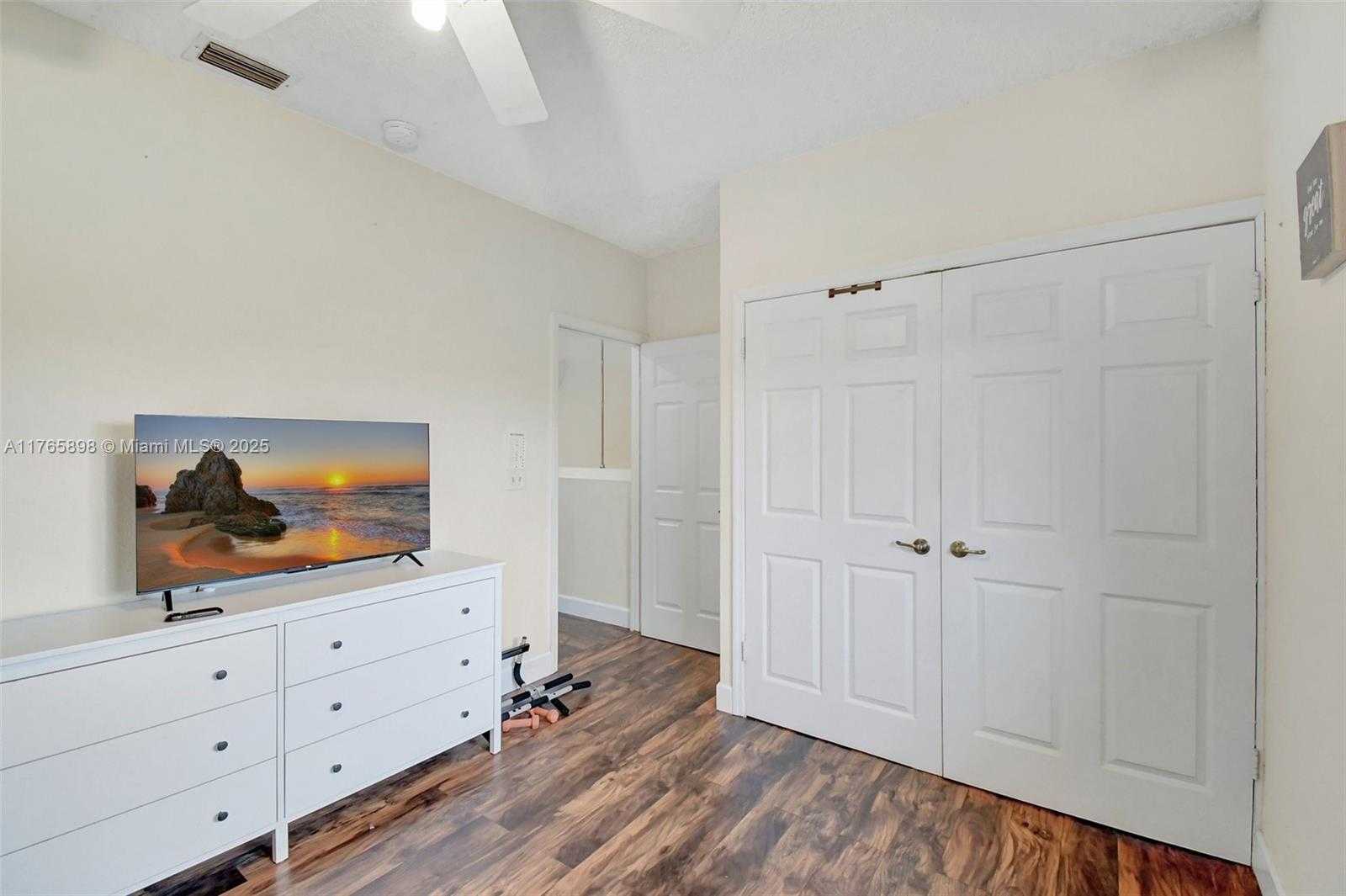Small Image of 16339 MALIBU DR #22, Weston Number 45