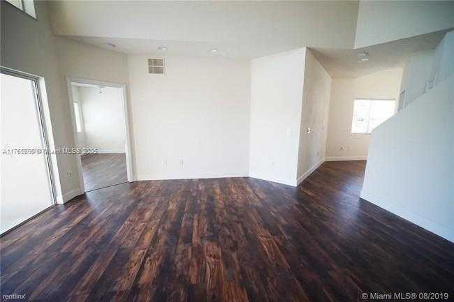Small Image of 16339 MALIBU DR #22, Weston Number 6