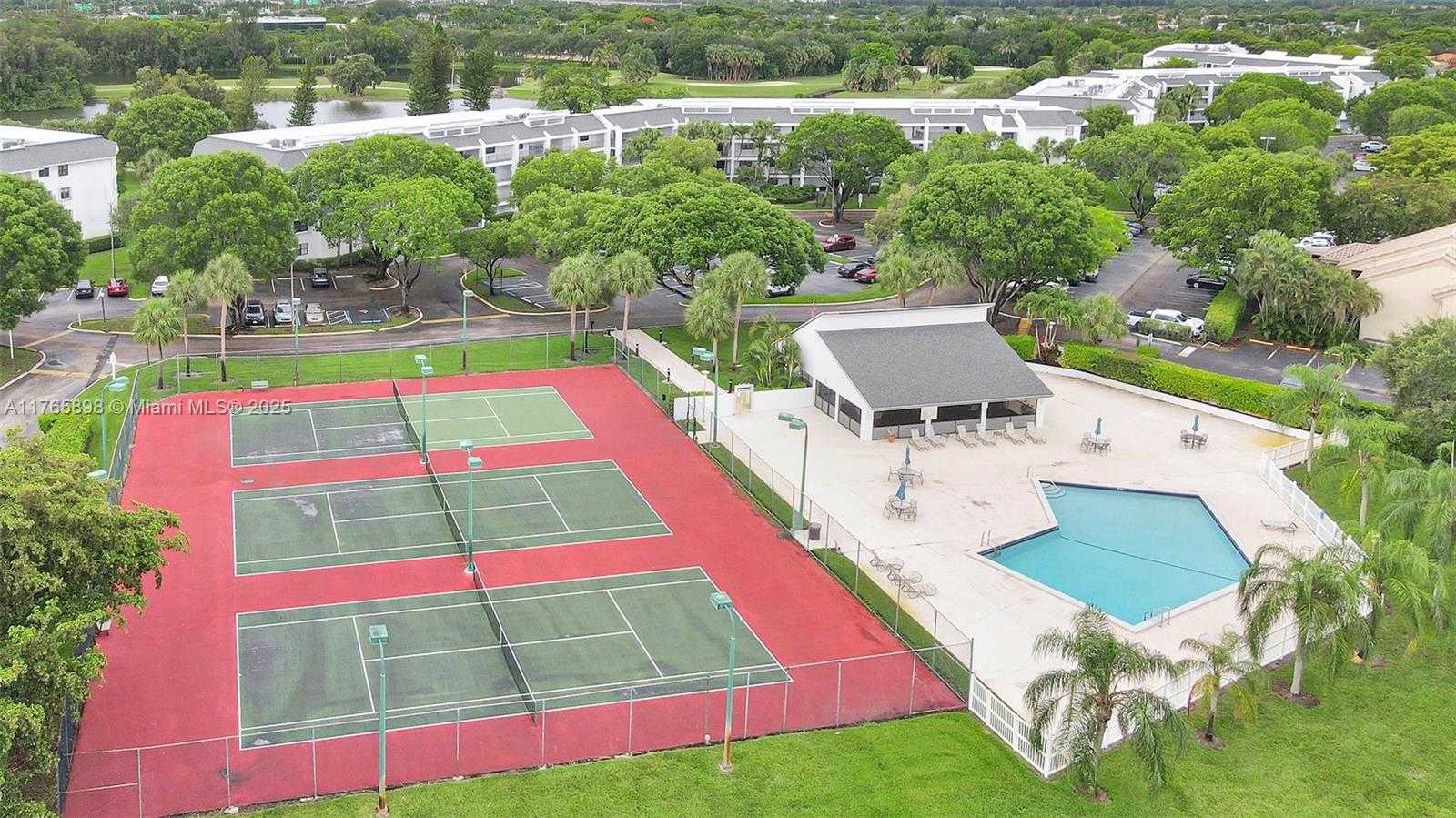 Small Image of 16339 MALIBU DR #22, Weston Number 61