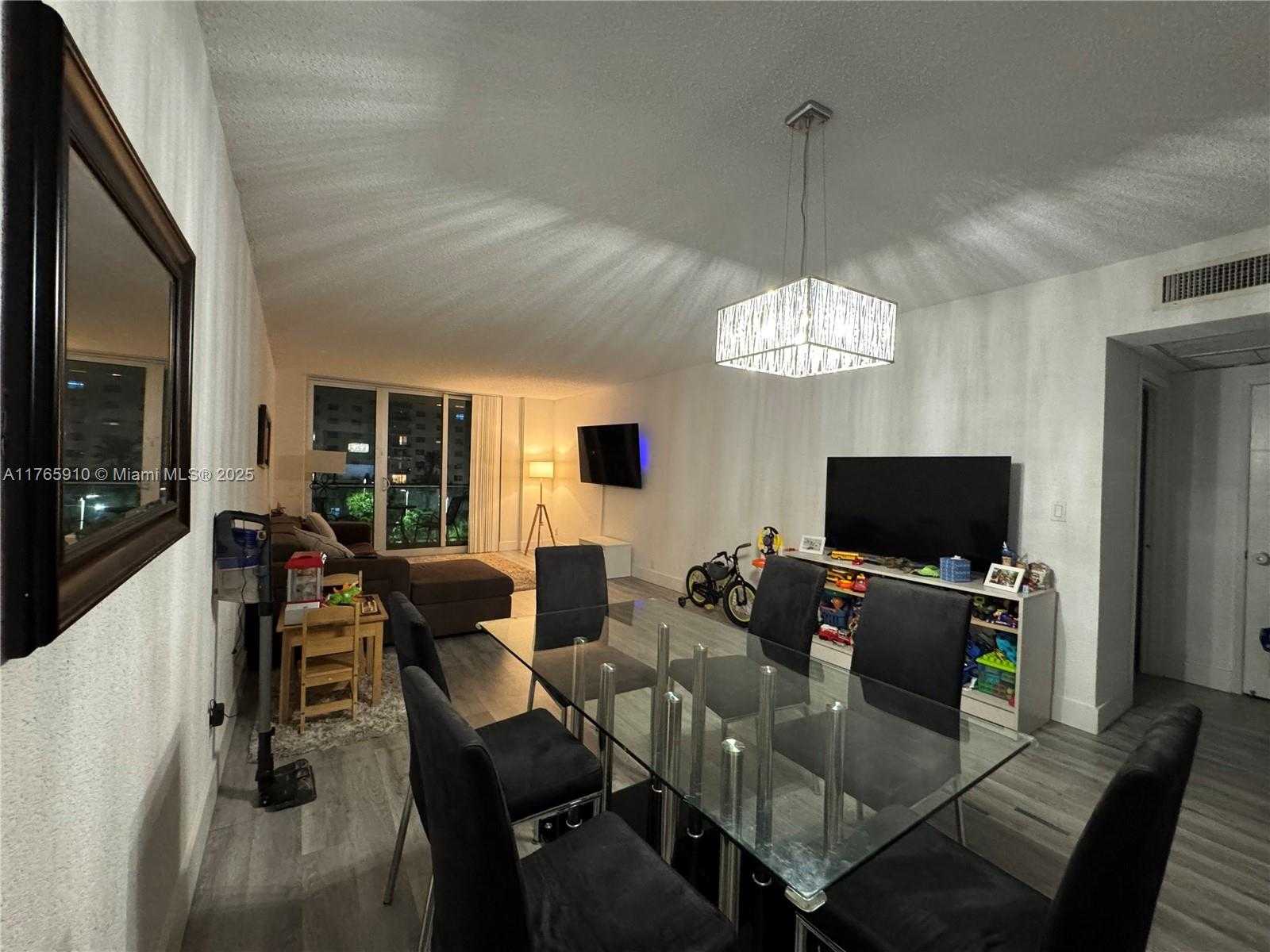 Small Image of 19380 COLLINS AVE #410, Sunny Isles Beach Number 15
