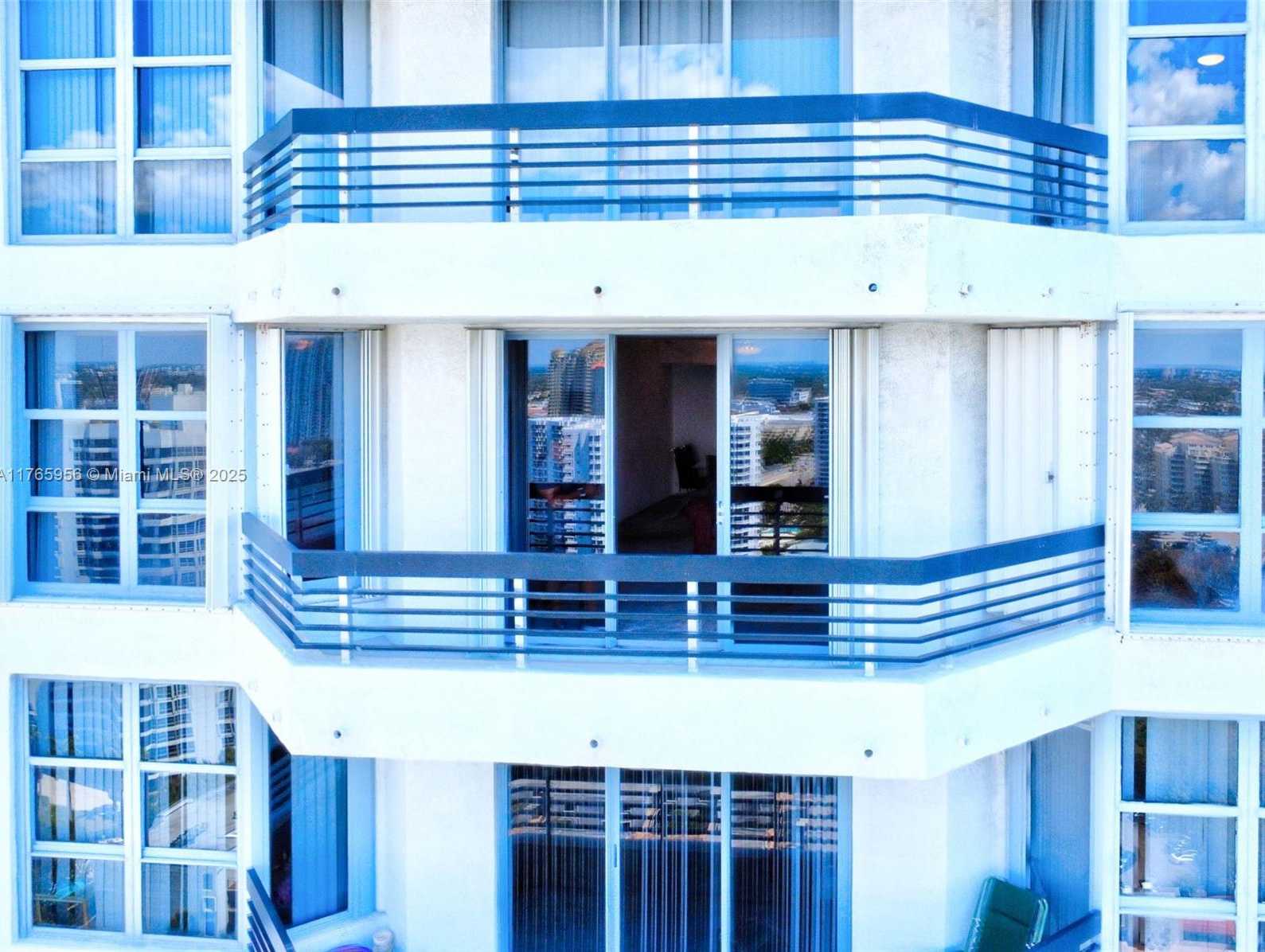 Small Image of 3530 MYSTIC POINTE DR #2903, Aventura Number 12