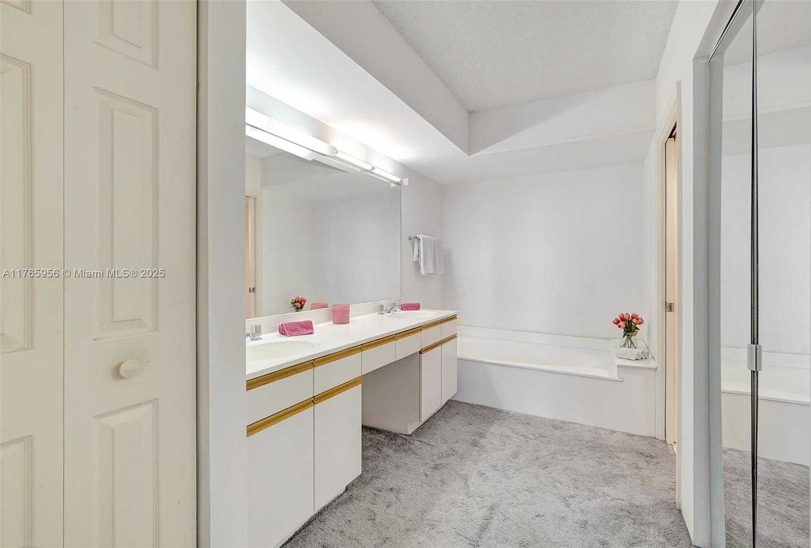 Small Image of 3530 MYSTIC POINTE DR #2903, Aventura Number 8