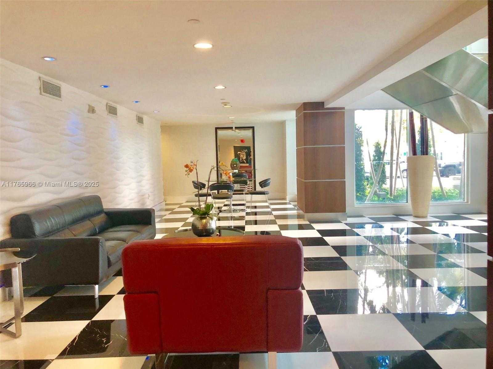 Small Image of 1800 NORTH BAYSHORE DR #3205, Miami Number 25