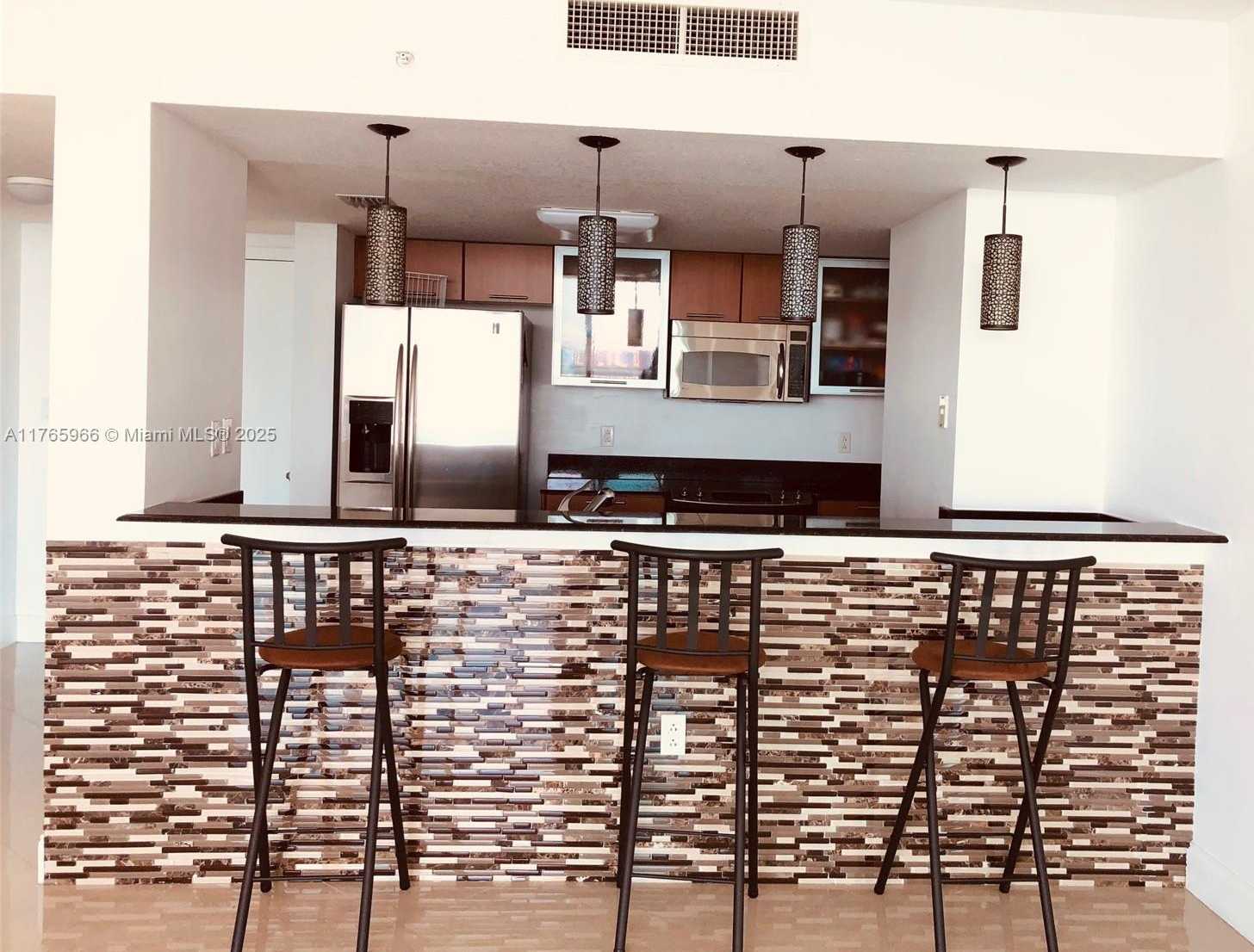 Small Image of 1800 NORTH BAYSHORE DR #3205, Miami Number 4