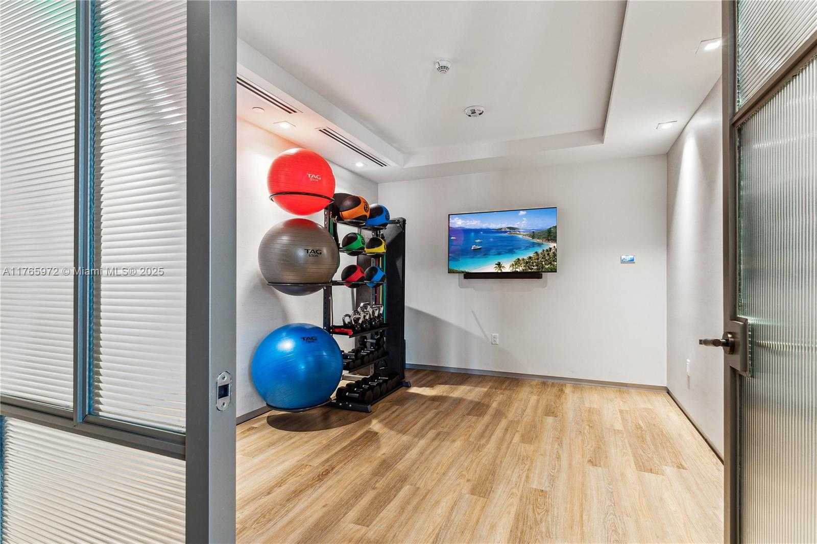 Small Image of 515 VALENCIA AVE #PH1301, Coral Gables Number 44