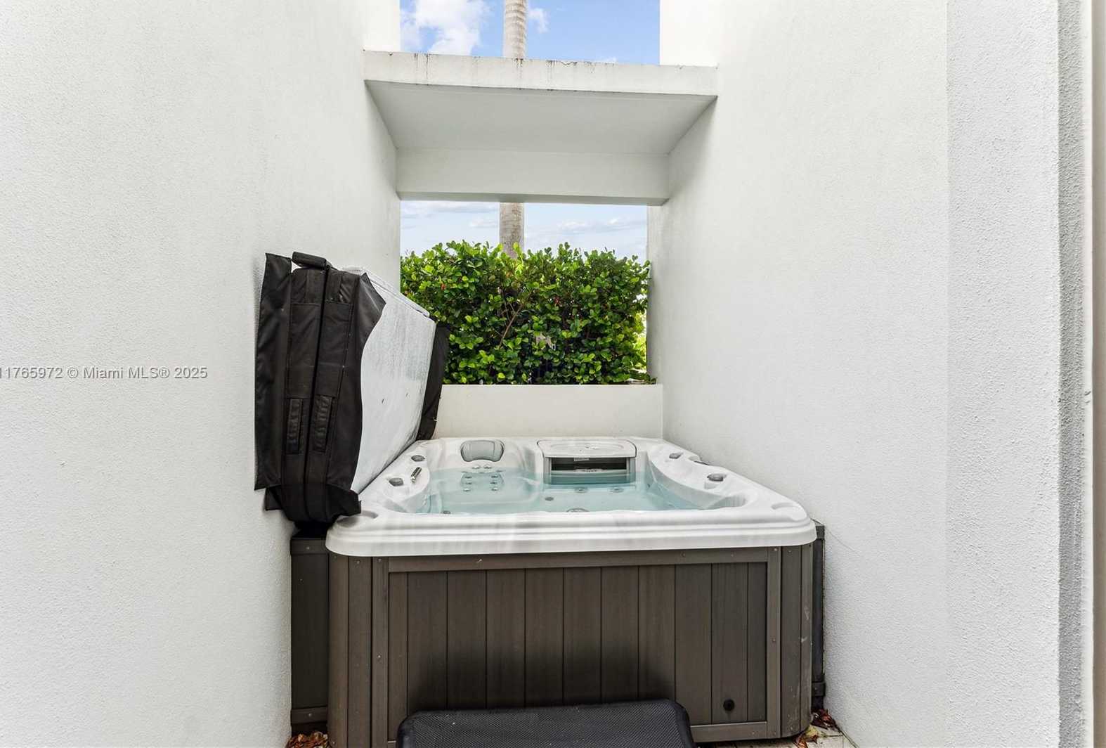 Small Image of 515 VALENCIA AVE #PH1301, Coral Gables Number 52