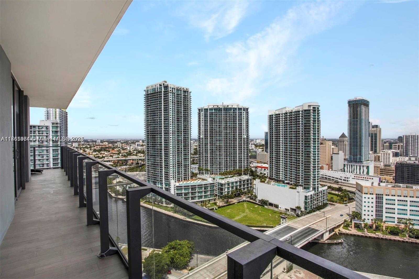 Small Image of 68 SOUTH EAST 6TH ST #2412, Miami Number 14