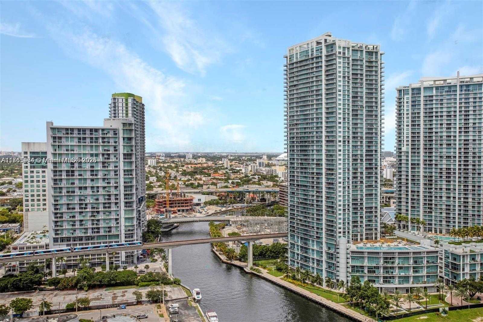 Small Image of 68 SOUTH EAST 6TH ST #2412, Miami Number 17