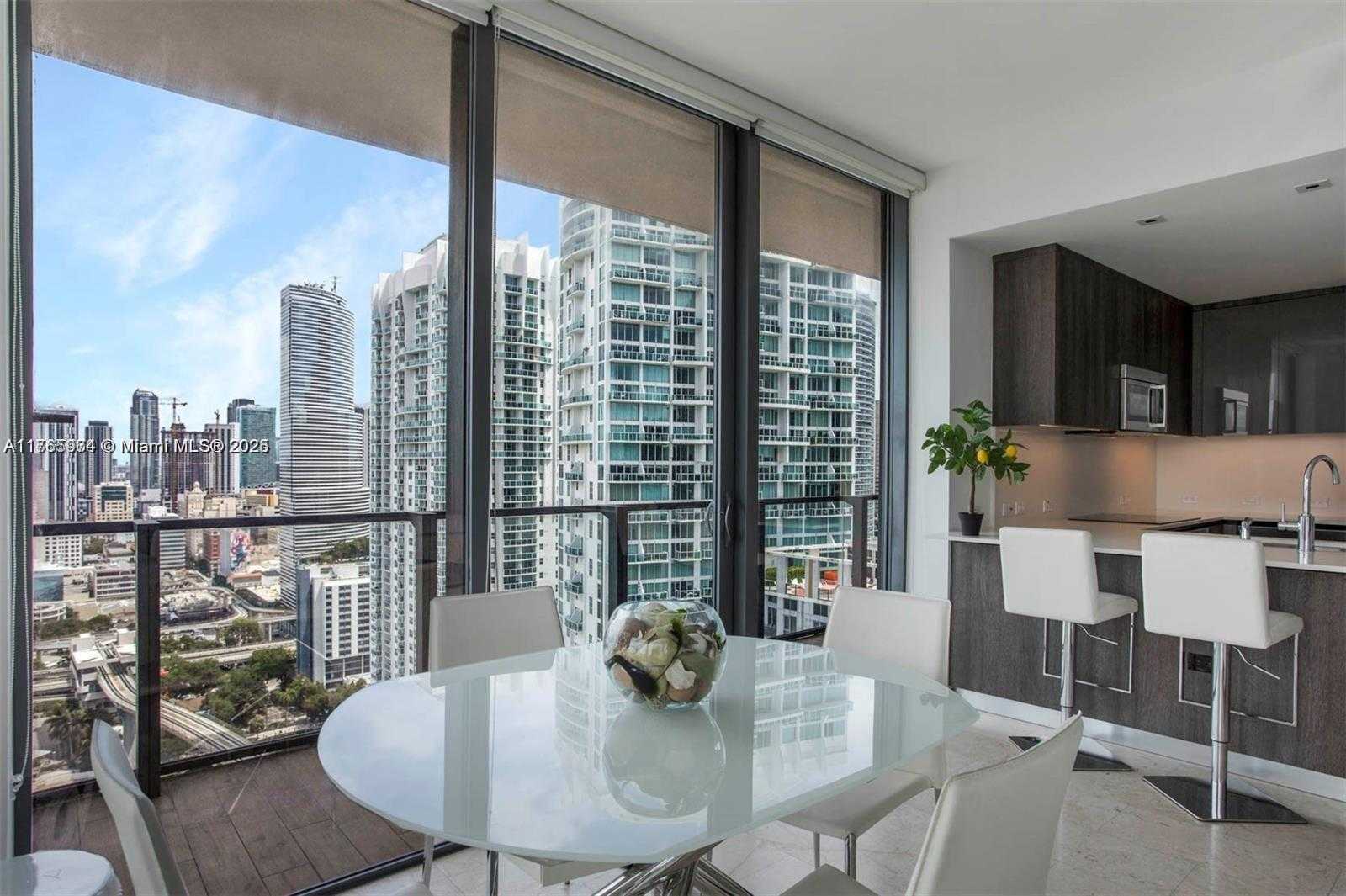 Small Image of 68 SOUTH EAST 6TH ST #2412, Miami Number 4
