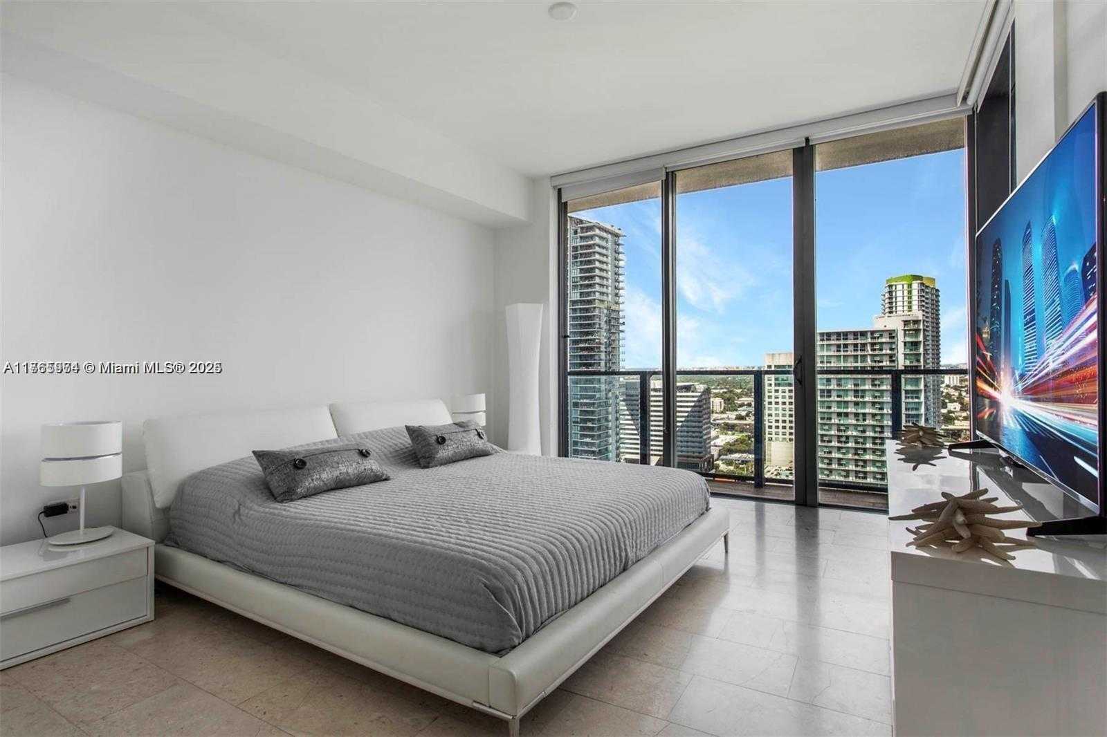 Small Image of 68 SOUTH EAST 6TH ST #2412, Miami Number 8
