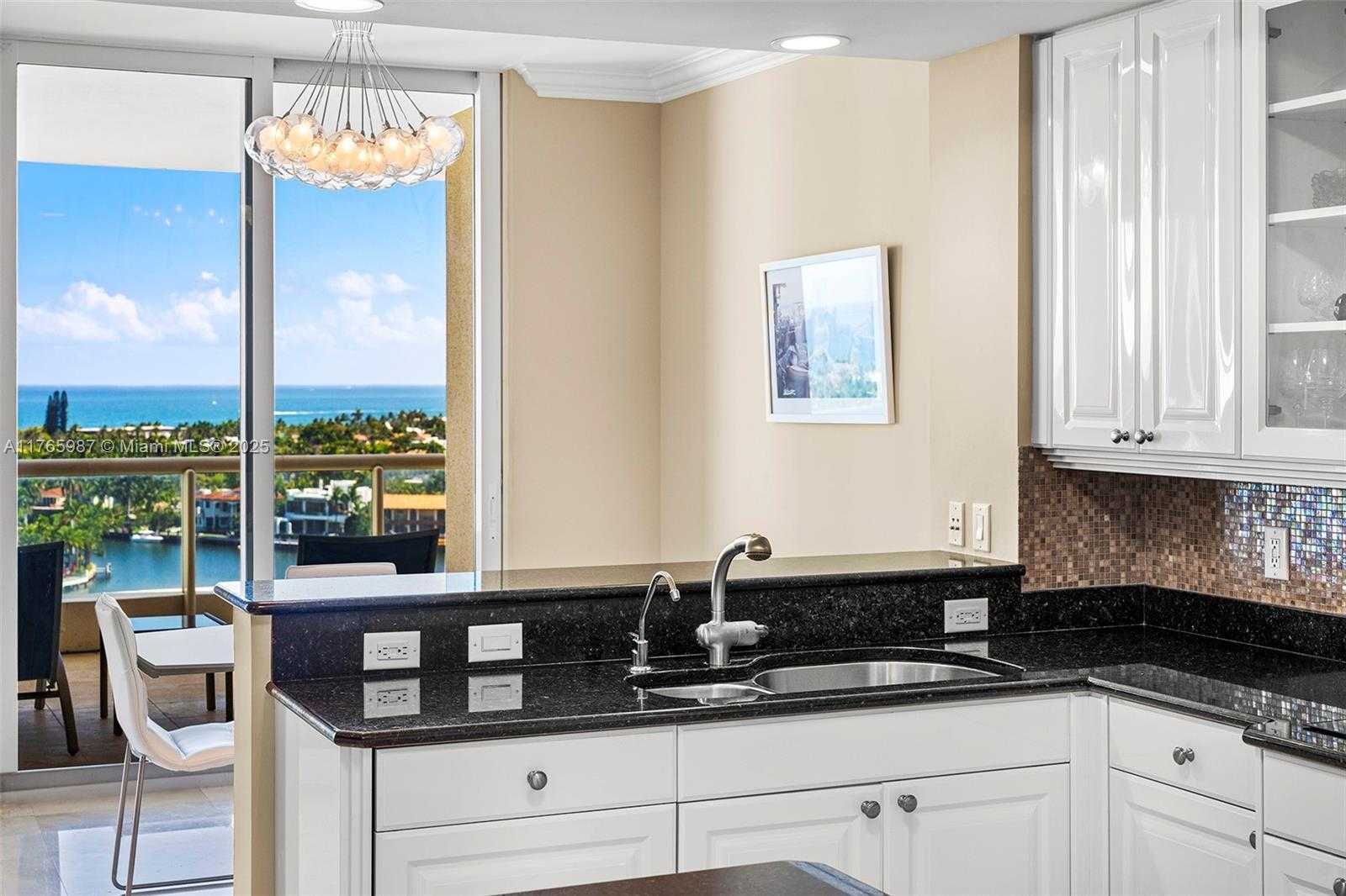 Small Image of 21200 POINT PL #1203, Aventura Number 17