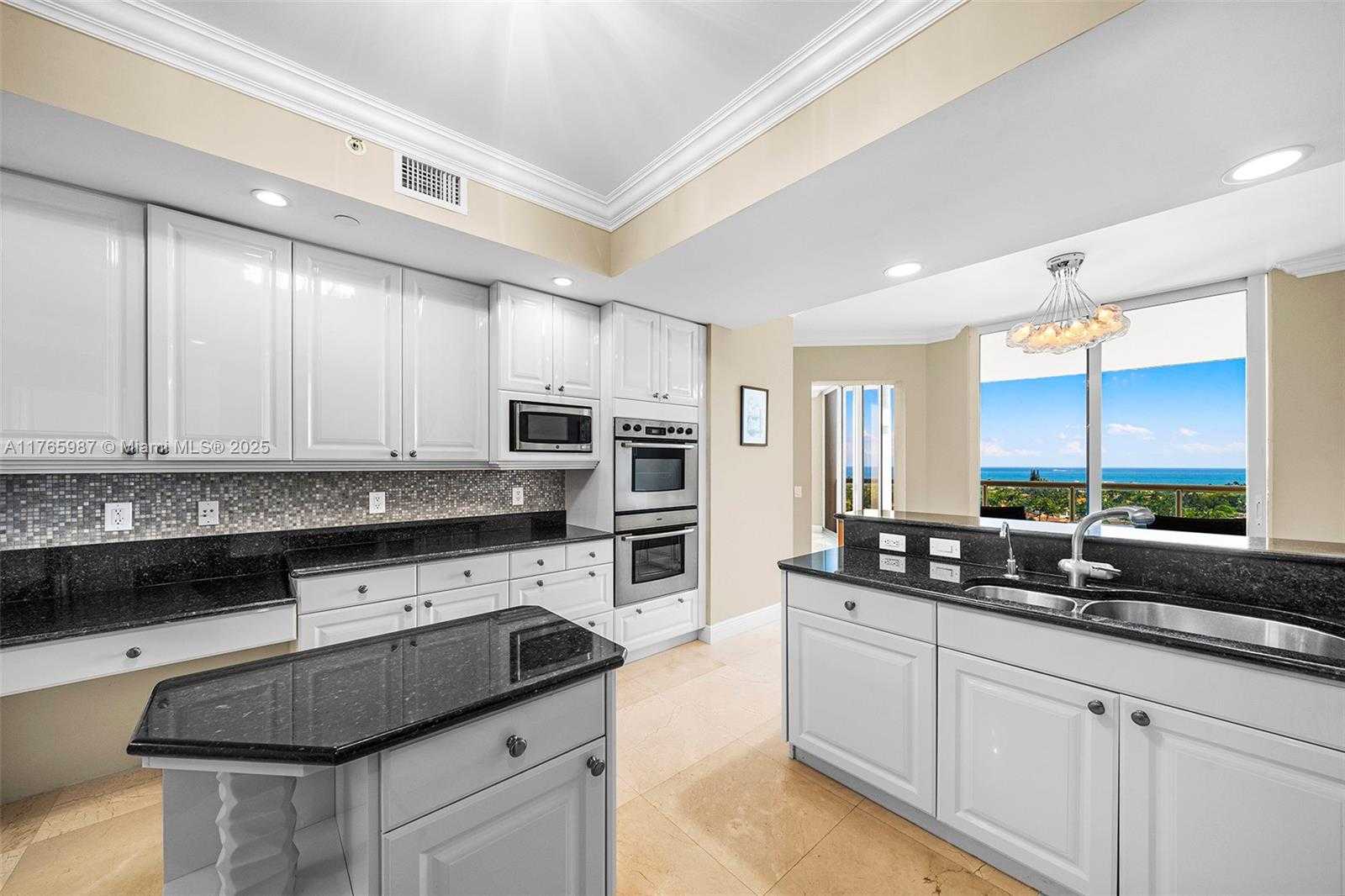 Small Image of 21200 POINT PL #1203, Aventura Number 19