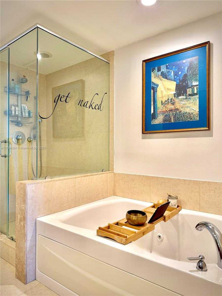Small Image of 50 BISCAYNE BLVD #4810, Miami Number 12