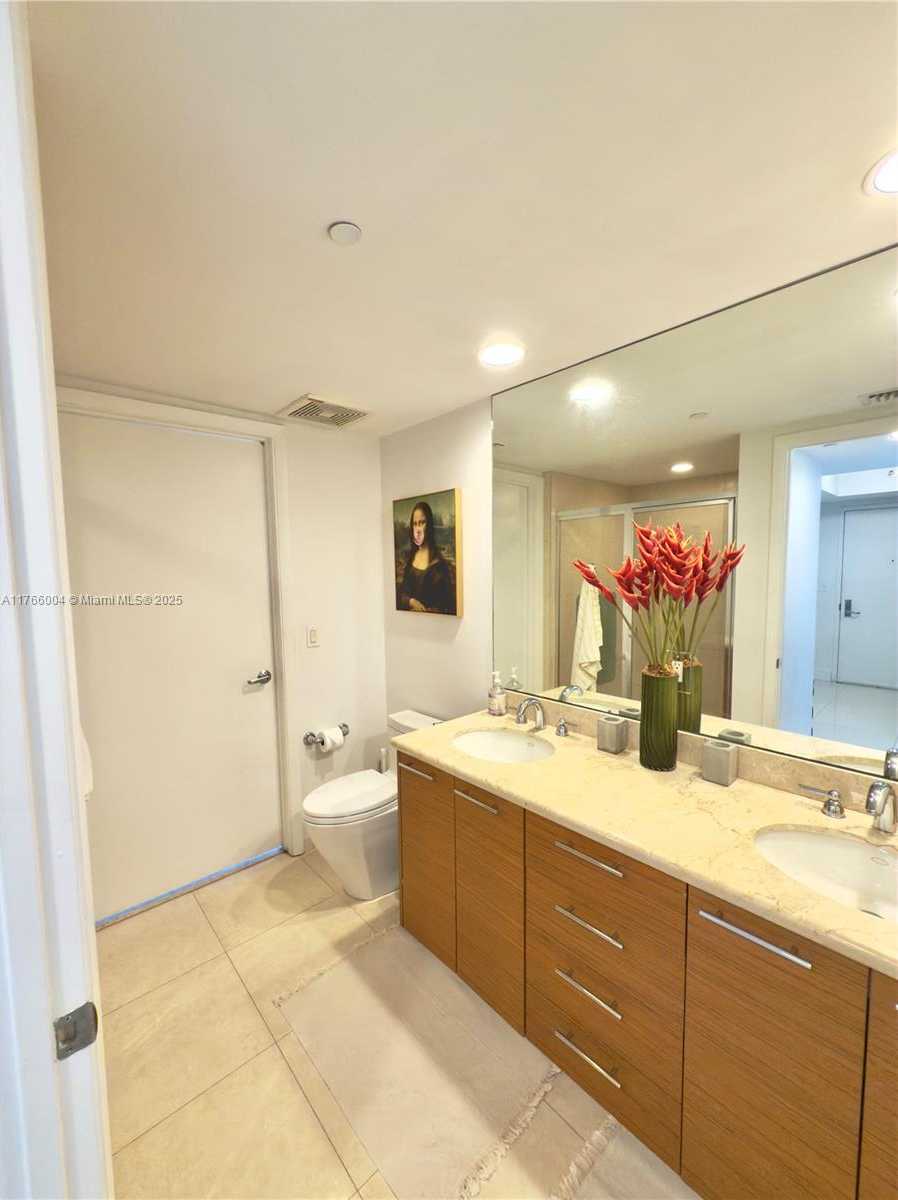 Small Image of 50 BISCAYNE BLVD #4810, Miami Number 16