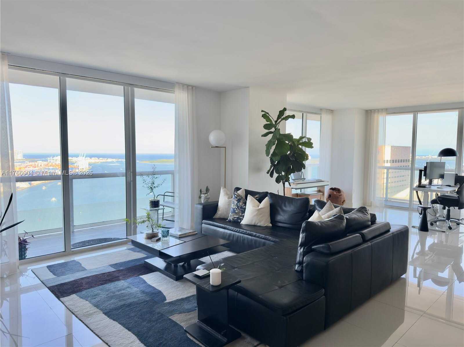 Small Image of 50 BISCAYNE BLVD #4810, Miami Number 24