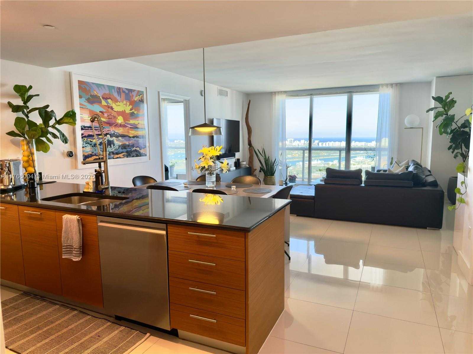 Small Image of 50 BISCAYNE BLVD #4810, Miami Number 7