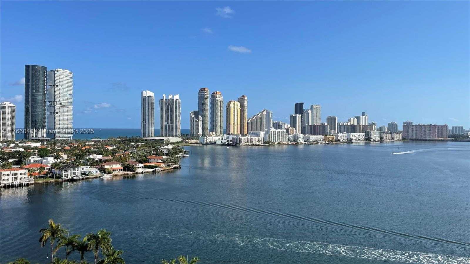 Small Image of 3600 MYSTIC POINTE DR #LPH13, Aventura Number 12