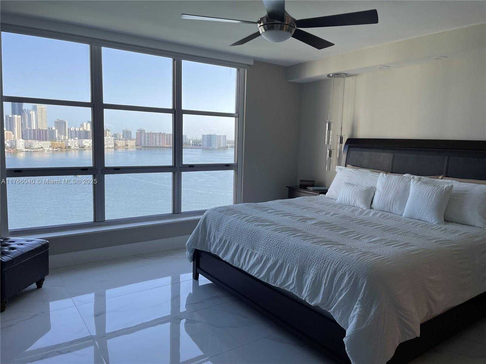 Small Image of 3600 MYSTIC POINTE DR #LPH13, Aventura Number 15