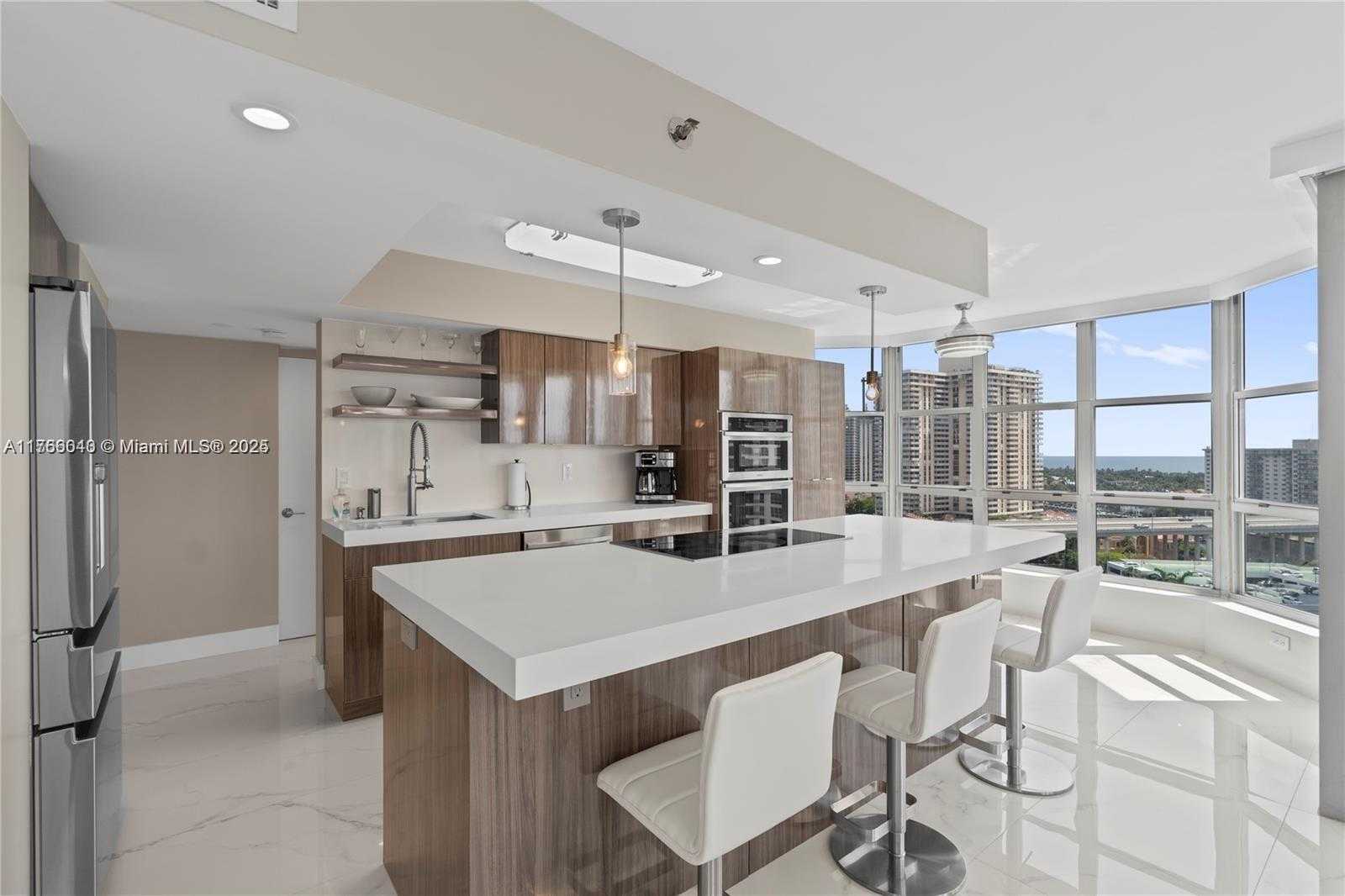 Small Image of 3600 MYSTIC POINTE DR #LPH13, Aventura Number 2