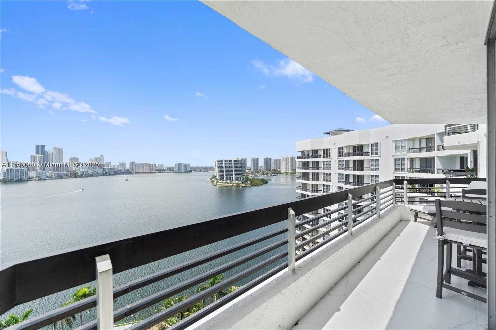 Small Image of 3600 MYSTIC POINTE DR #LPH13, Aventura Number 4