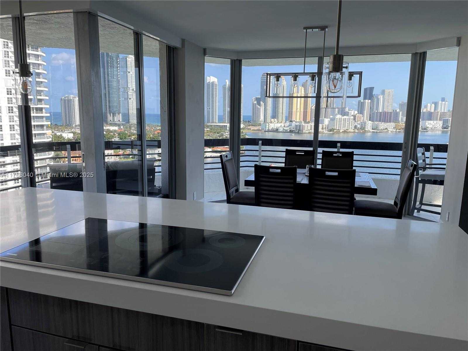 Small Image of 3600 MYSTIC POINTE DR #LPH13, Aventura Number 5