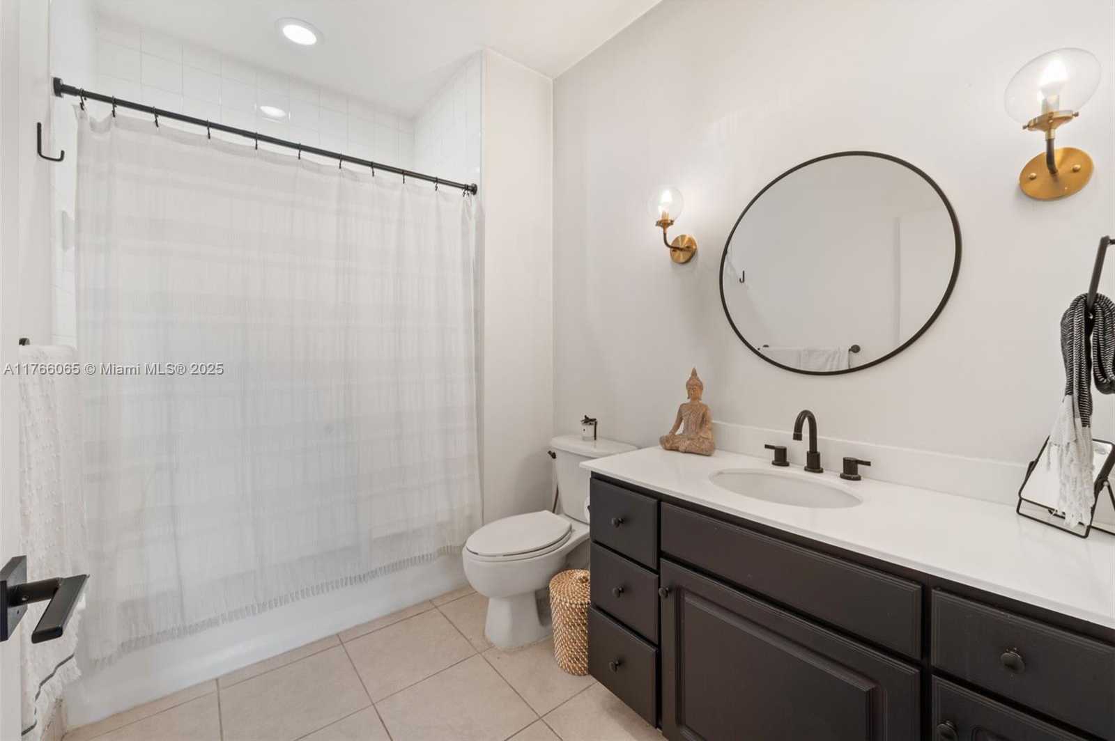 Small Image of 2001 Biscayne Blvd, Miami, FL 33137, USA Number 18
