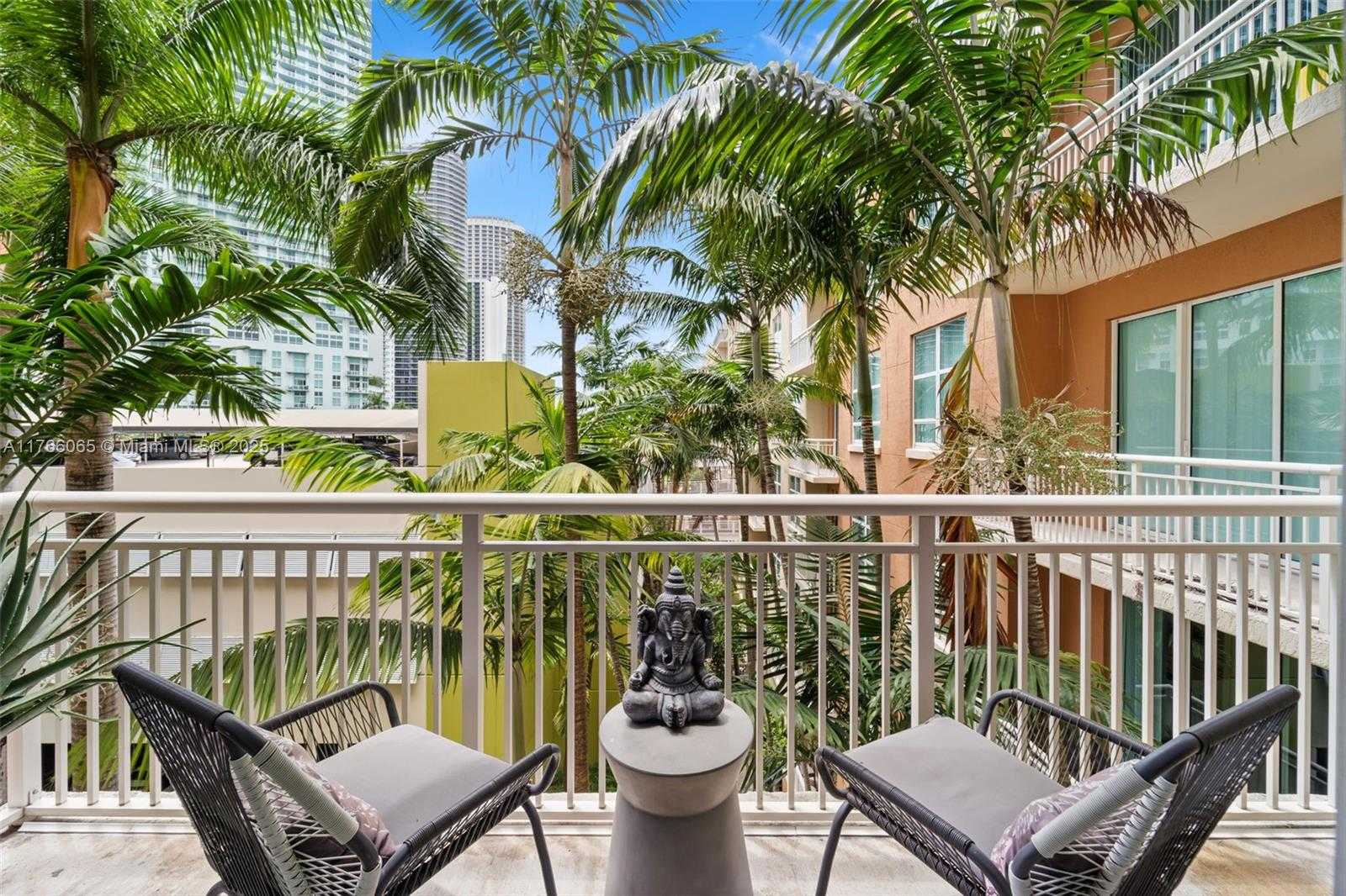 Small Image of 2001 Biscayne Blvd, Miami, FL 33137, USA Number 19