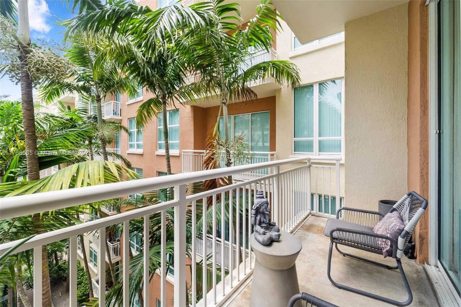 Small Image of 2001 Biscayne Blvd, Miami, FL 33137, USA Number 20