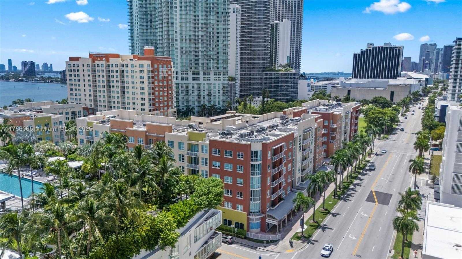 Small Image of 2001 Biscayne Blvd, Miami, FL 33137, USA Number 22