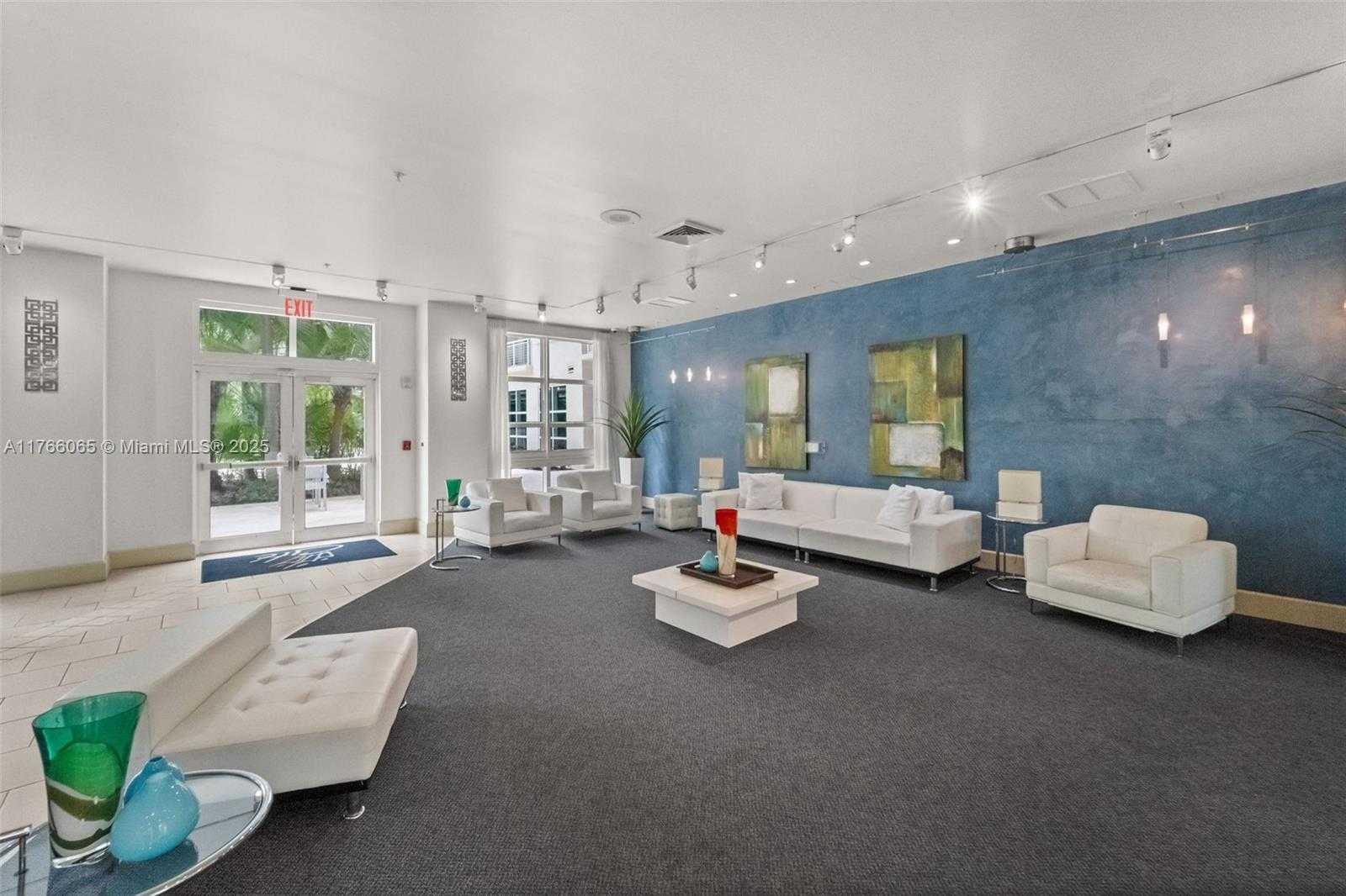 Small Image of 2001 Biscayne Blvd, Miami, FL 33137, USA Number 27
