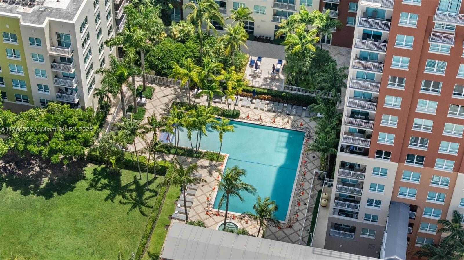 Small Image of 2001 Biscayne Blvd, Miami, FL 33137, USA Number 30