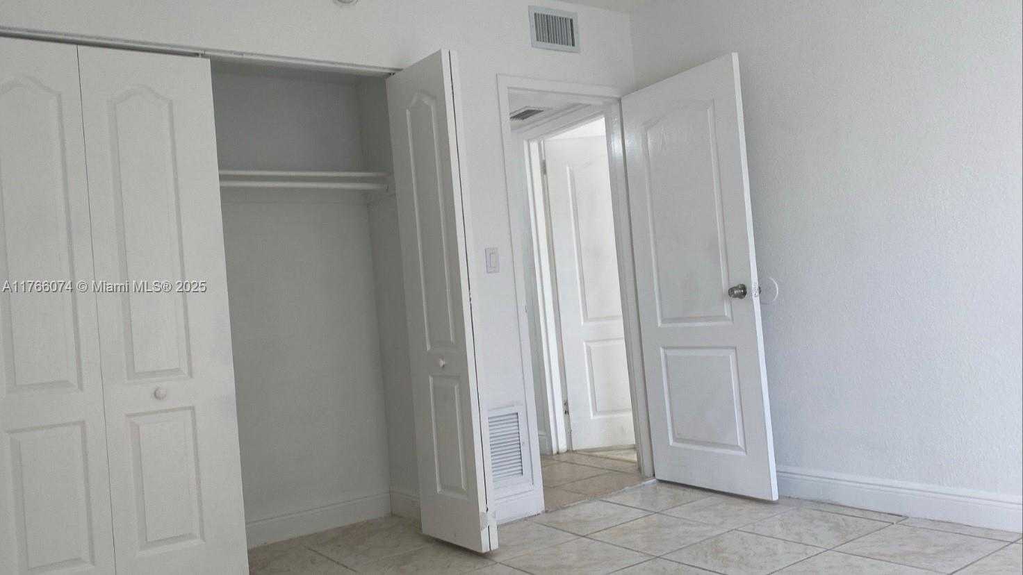 Small Image of 5102 NORTH WEST 79TH AVE #304, Doral Number 3