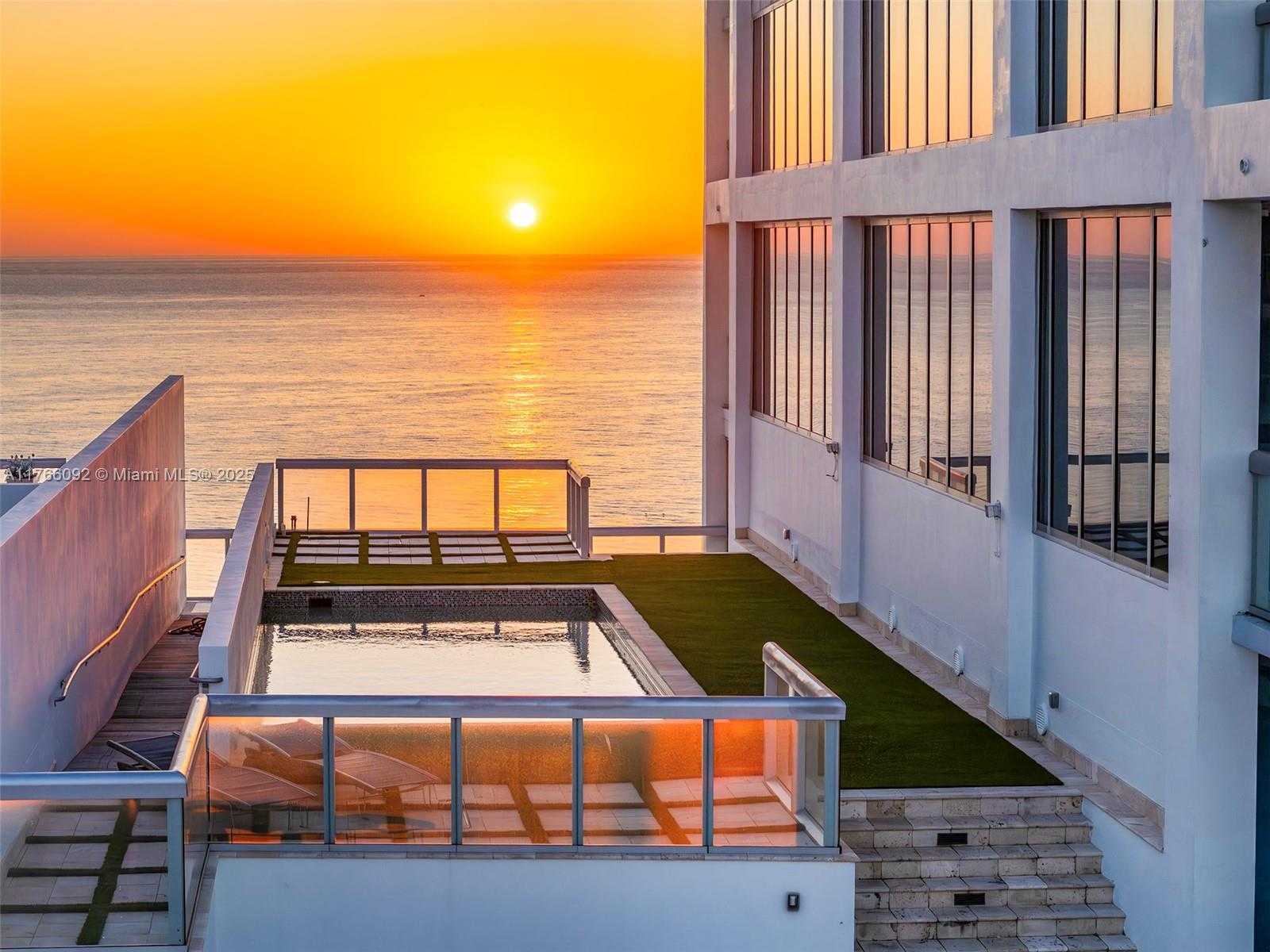 Small Image of 6899 COLLINS AVE #2307/10, Miami Beach Number 35